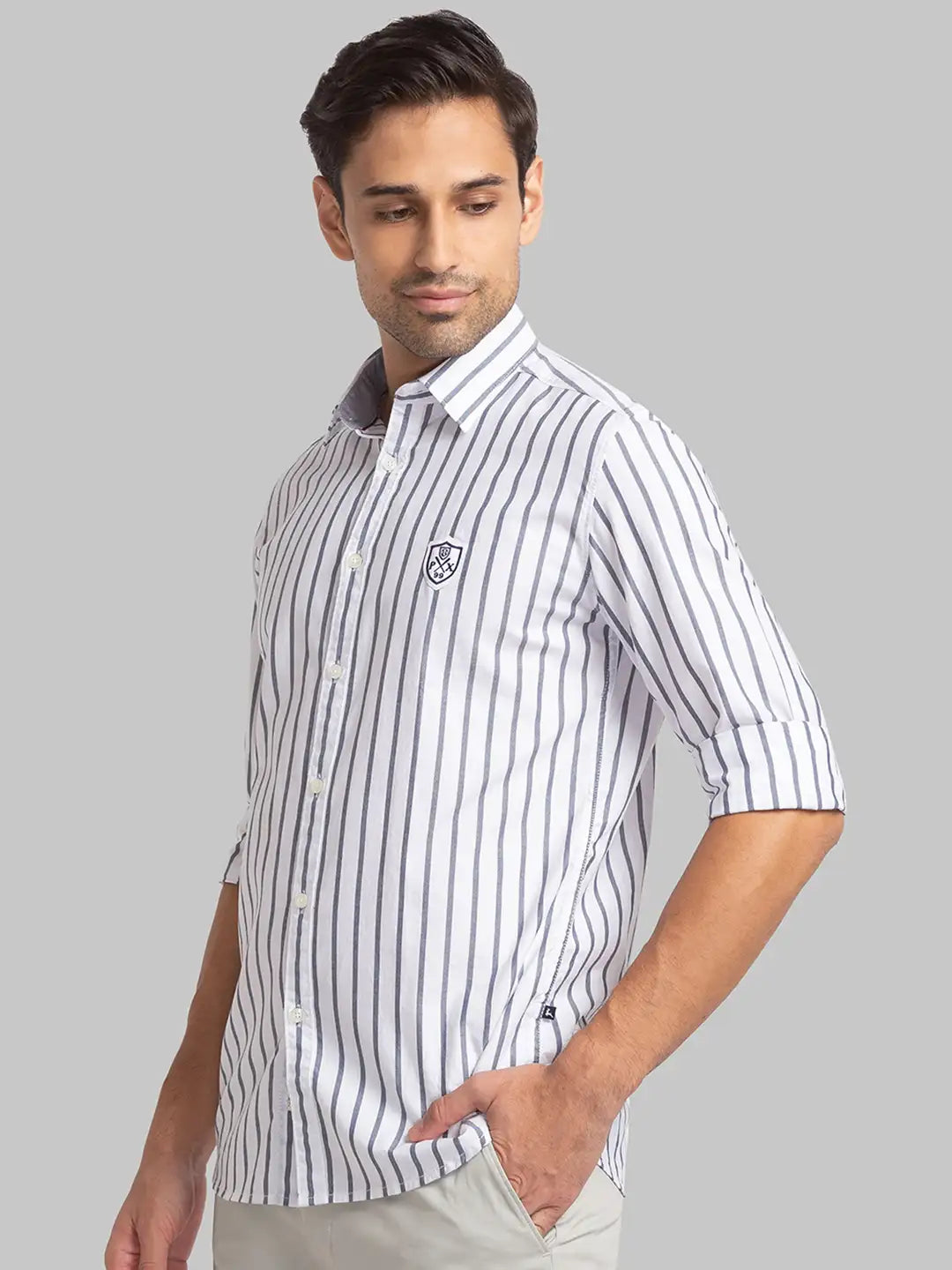 Men White Slim Fit Checks Cotton Full Sleeve Shirts