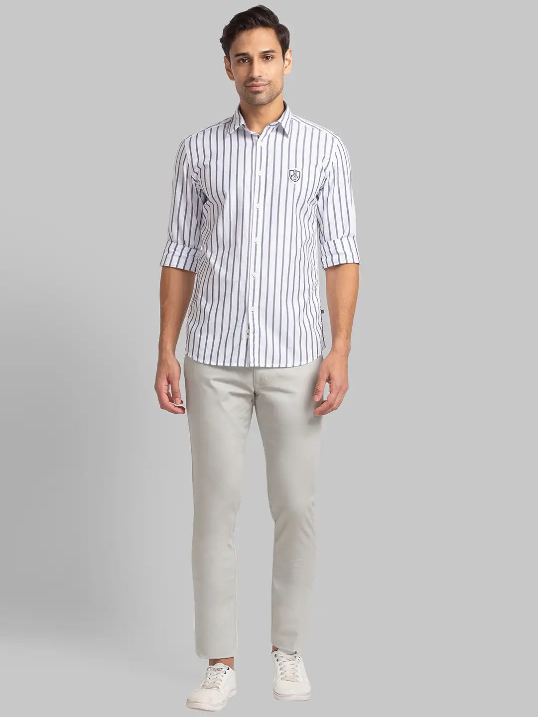 Men White Slim Fit Checks Cotton Full Sleeve Shirts