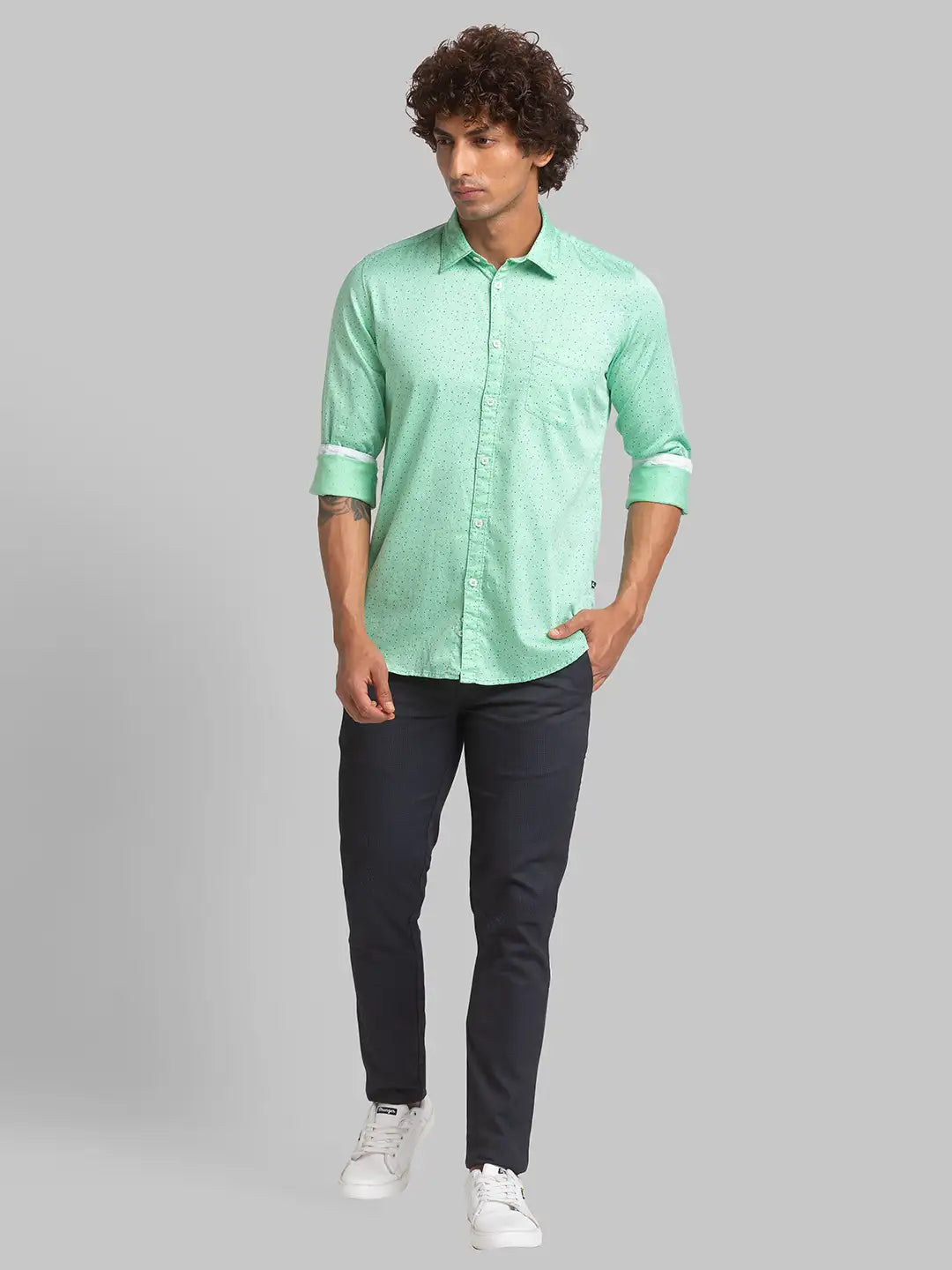 Parx Men Green Print Slim Fit Cotton Full Sleeve Cutaway Collar Shirt